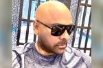 Chiranjeevi Instagram, Chiranjeevi latest, chiranjeevi surprises tollywood in a new look, Kcr