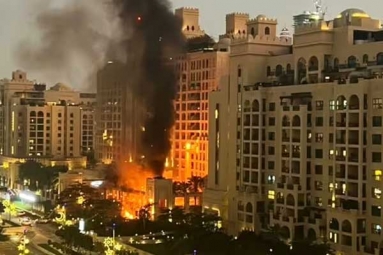 Iran attacks Luxury Hotels and Airports in Dubai