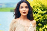 contact-lens misusers research, contact-lens misusers side effects, jasmin bhasin s corneal damage is an eye opener for all contact lens misusers, Jaipur
