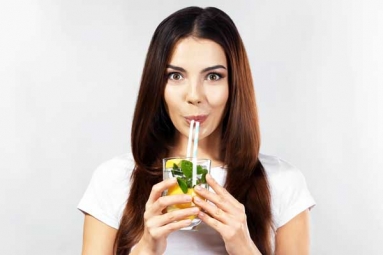 Health Benefits of Consuming Lemon Water throughout the Day Health Benefits of Consuming Lemon Water throughout the Day