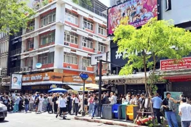 Panic In Myanmar and Bangkok due to Earthquake