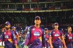 Wankhede, Mumbai Indians, dhoni s cameo took pune to the finals, Manoj tiwary