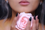 how to make lips pink naturally, home remides for light color lips, 10 effective home remedies to make your lips pink naturally, Pomegranate seeds