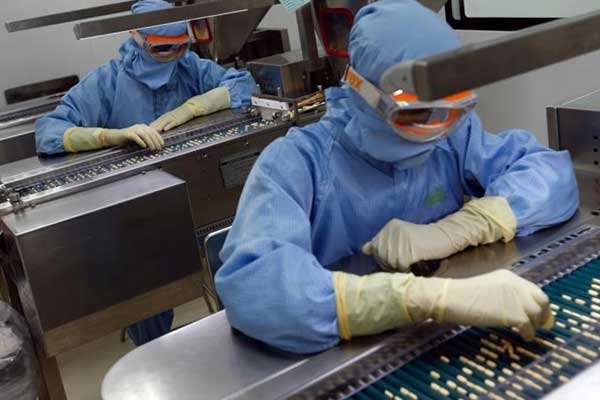 Health Ministry Bans Hundreds of Combination Drugs