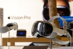 Apple AR Glasses breaking, Apple AR Glasses 2025, apple to stop development of ar glasses for mac computers, Unknown
