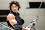 Commando 2 story, Esha Gupta, commando 2 movie review, Vidyut jamwal