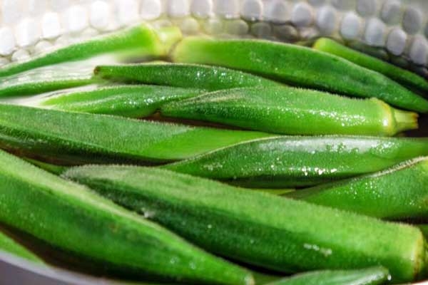Okra water is the new viral health drink for good skin